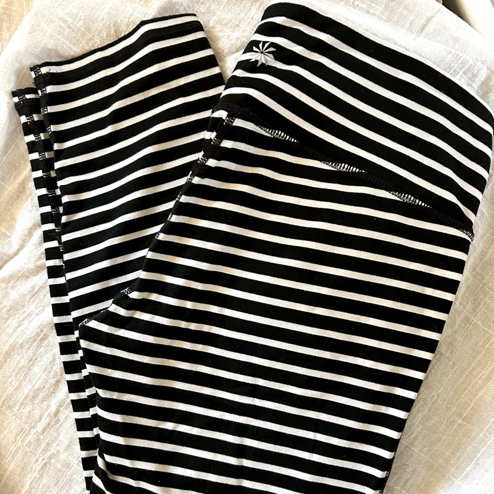 Athleta striped cropped stretch pants